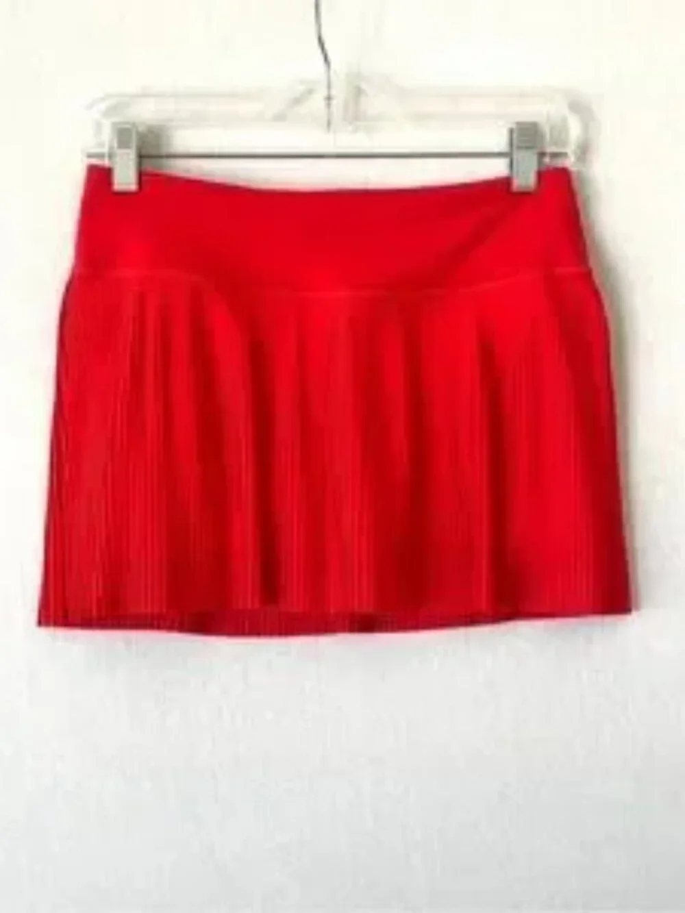 Lululemon Pleat to Street Mid-Rise Skirt in Hot Heat - Picture 2 of 7